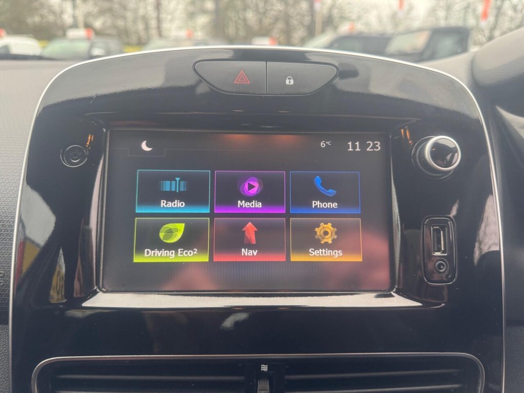 Used Renault Clio 2017 for sale - 77249850: Photo 31