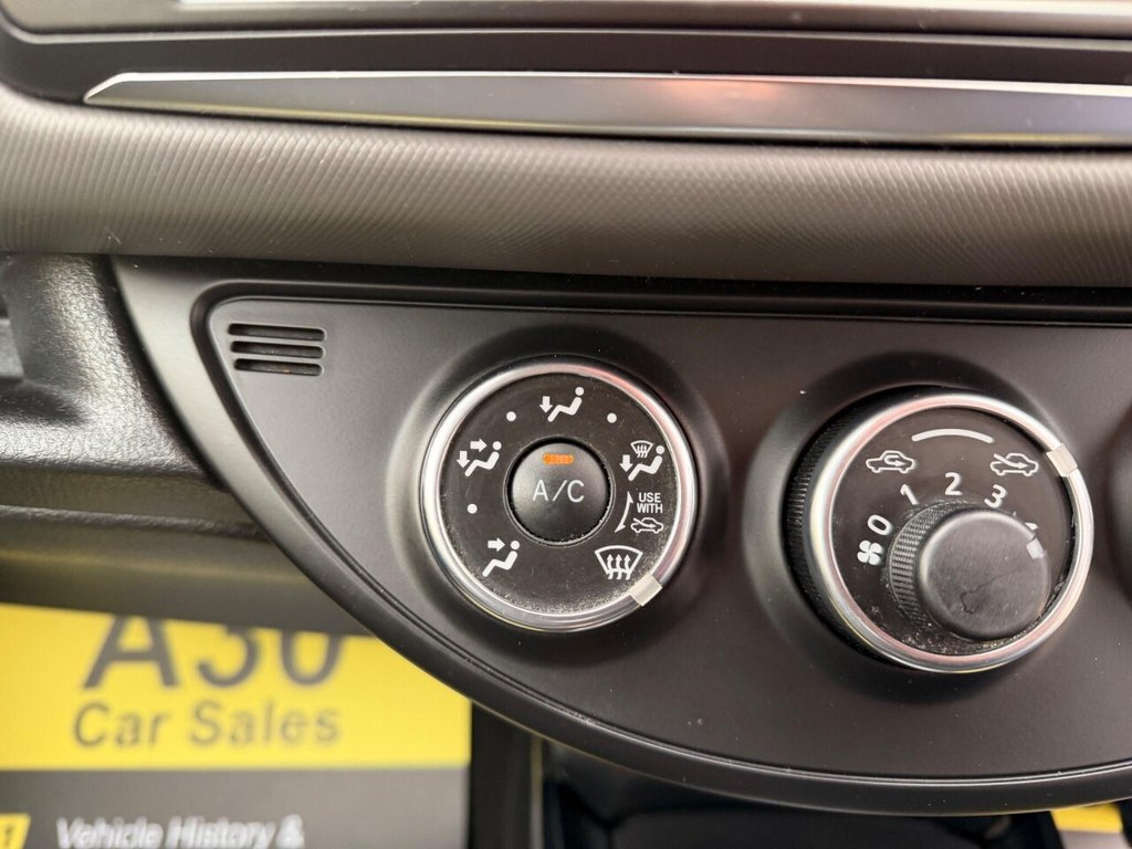 Used Toyota Yaris 2016 for sale - 76724899: Photo 41