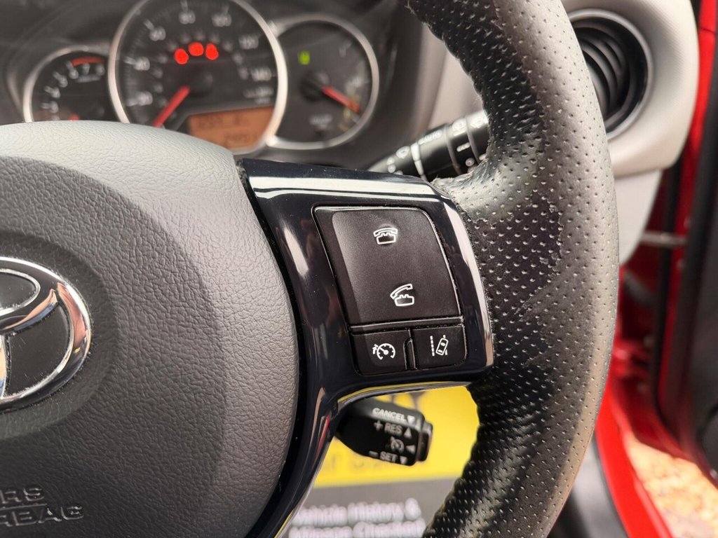 Used Toyota Yaris 2016 for sale - 76724899: Photo 48