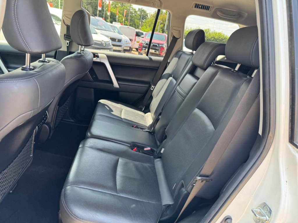 Used Toyota Land Cruiser 2018 for sale - 76285264: Photo 38