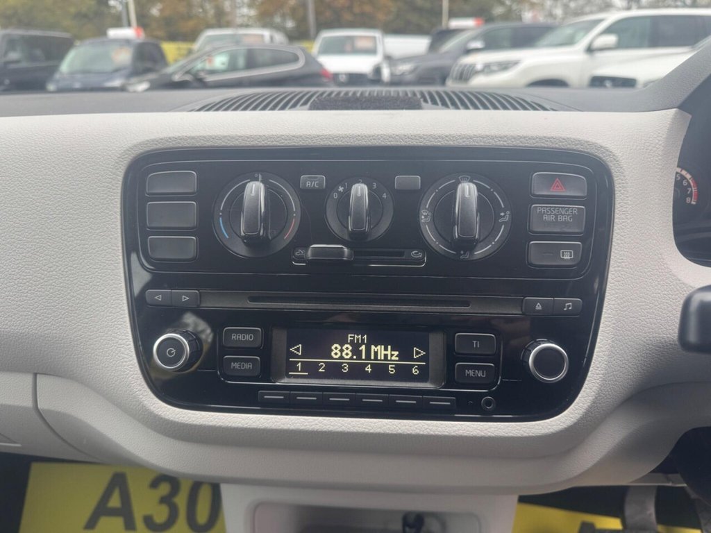 Used Volkswagen up! 2023 for sale - 76430407: Photo 25