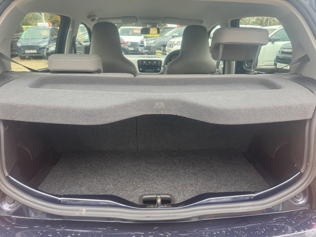 Used Volkswagen up! 2023 for sale - 76430407: Photo 29