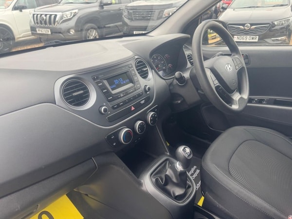 Used Hyundai i10 2017 for sale - 76285341: Photo 33