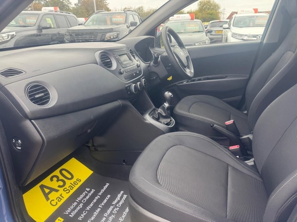 Used Hyundai i10 2017 for sale - 76285341: Photo 36
