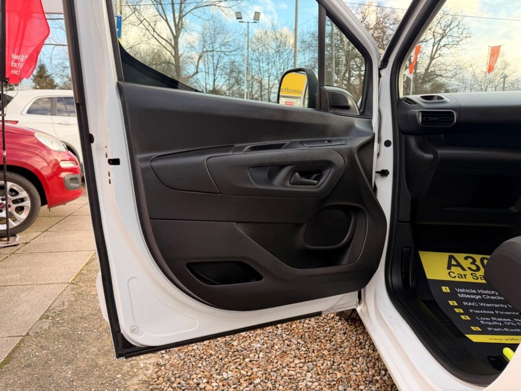 Used Citroen Berlingo 2021 for sale - 77269143: Photo 39