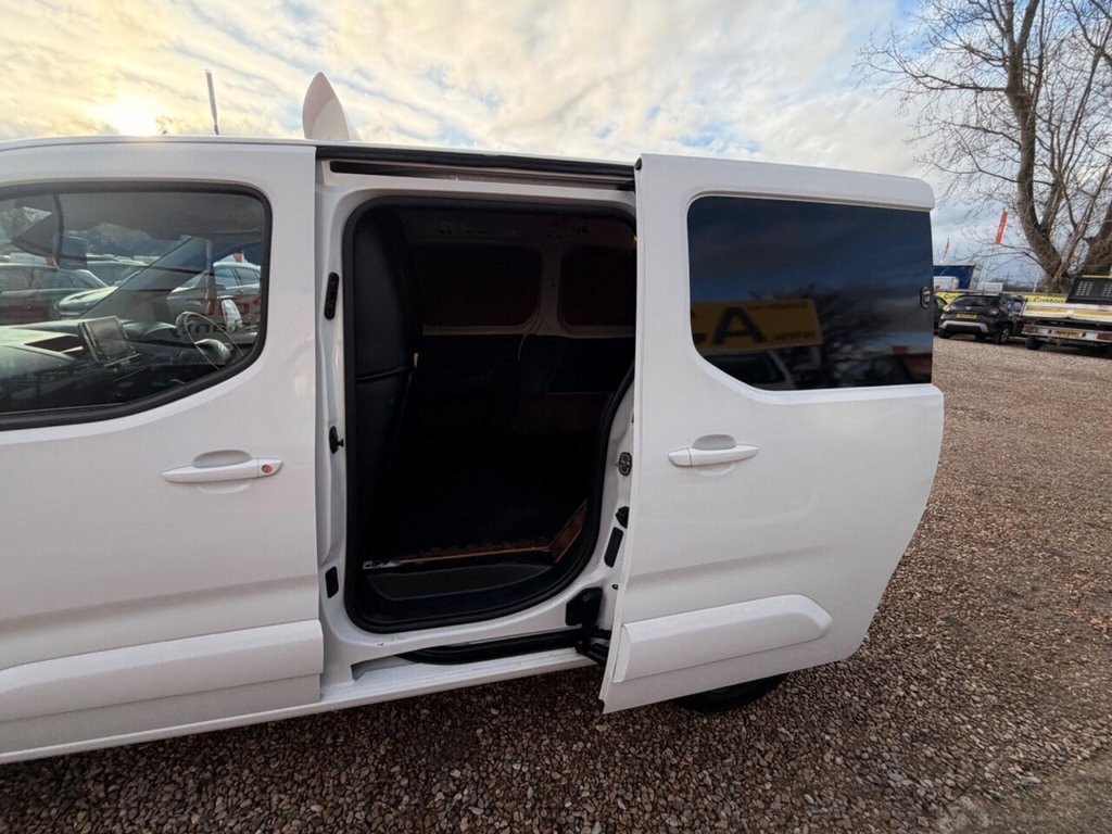 Used Citroen Berlingo 2021 for sale - 77269143: Photo 41