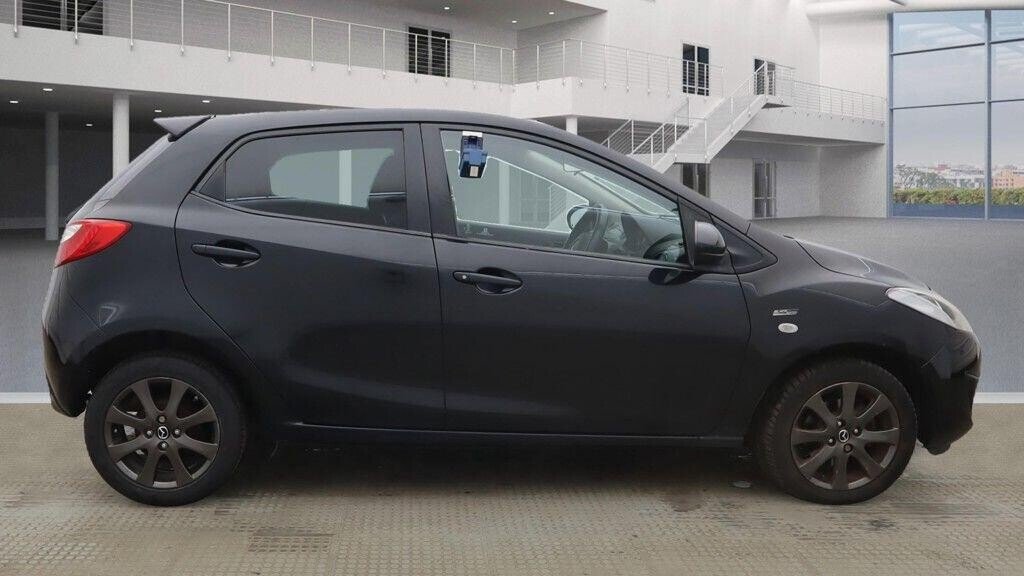 Used Mazda Mazda2 2015 for sale - 76376220: Photo 5