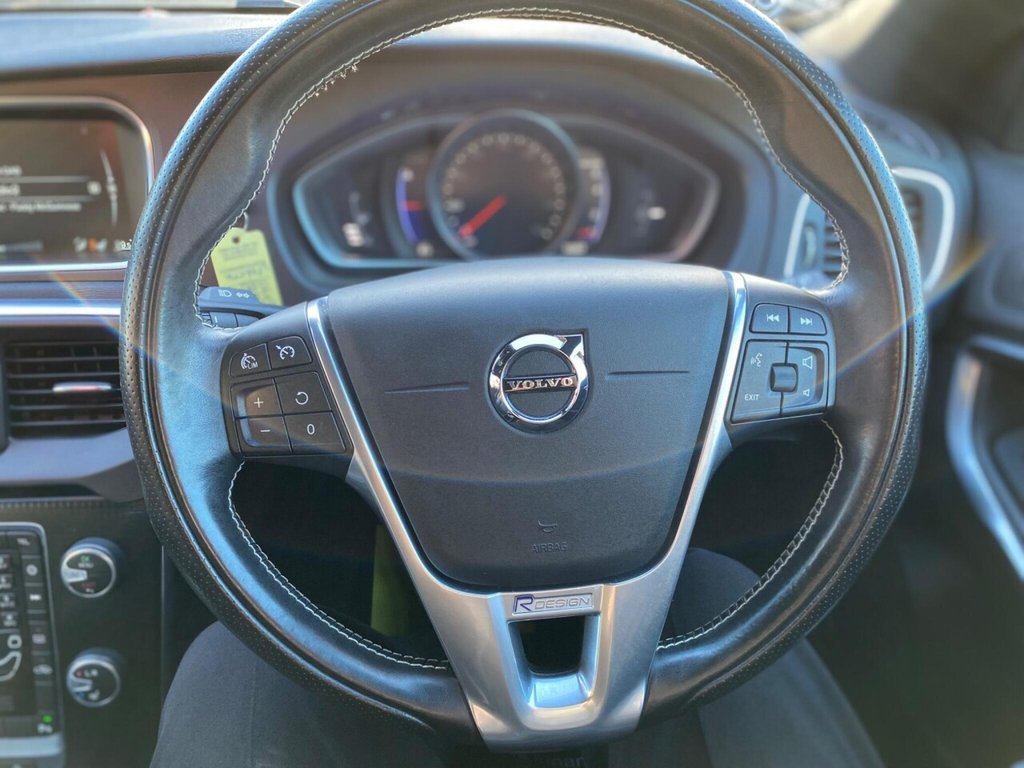 Used Volvo V40 2016 for sale - 76670571: Photo 26