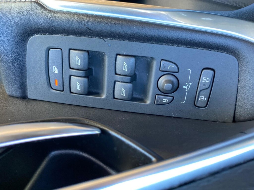 Used Volvo V40 2016 for sale - 76670571: Photo 28