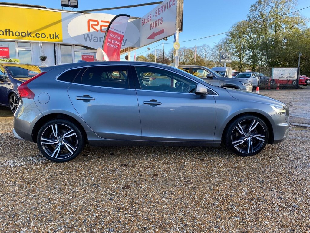 Used Volvo V40 2016 for sale - 76670571: Photo 3