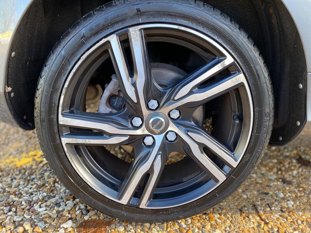 Used Volvo V40 2016 for sale - 76670571: Photo 35