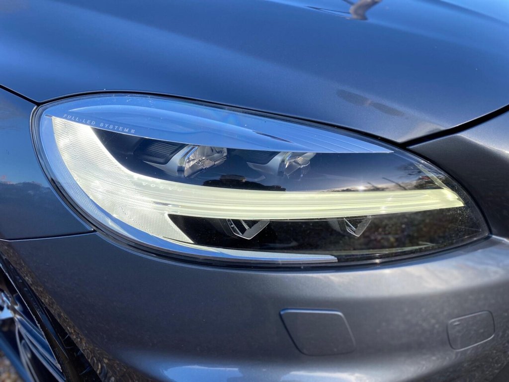 Used Volvo V40 2016 for sale - 76670571: Photo 37