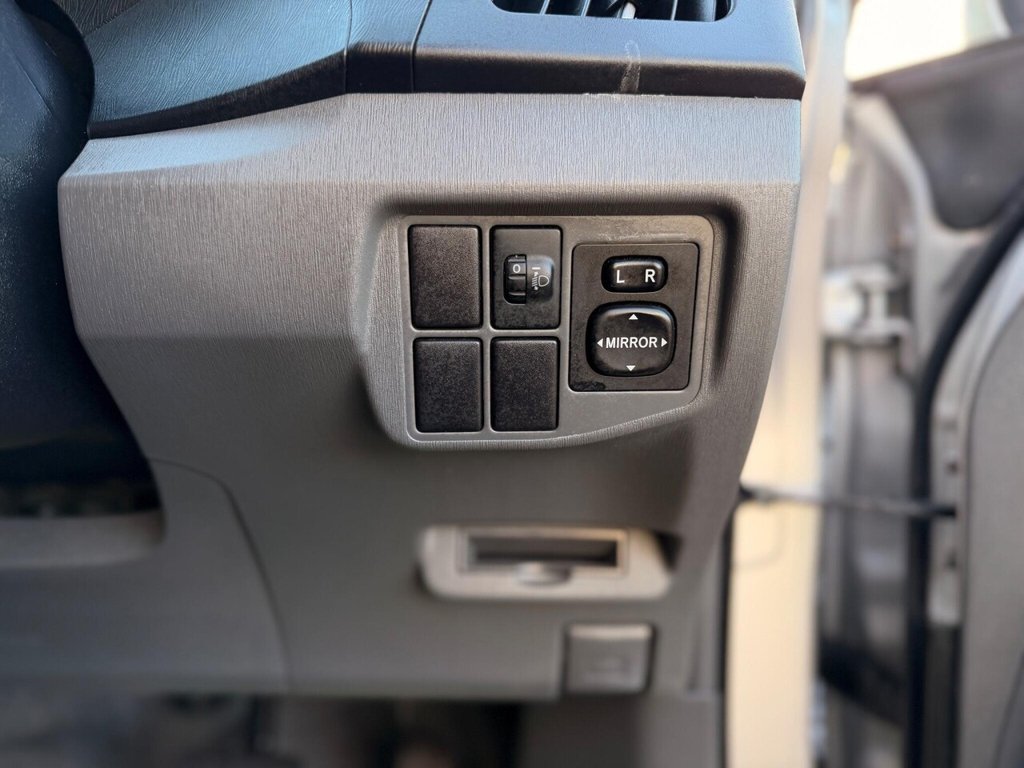 Used Toyota Prius 2010 for sale - 77007718: Photo 43