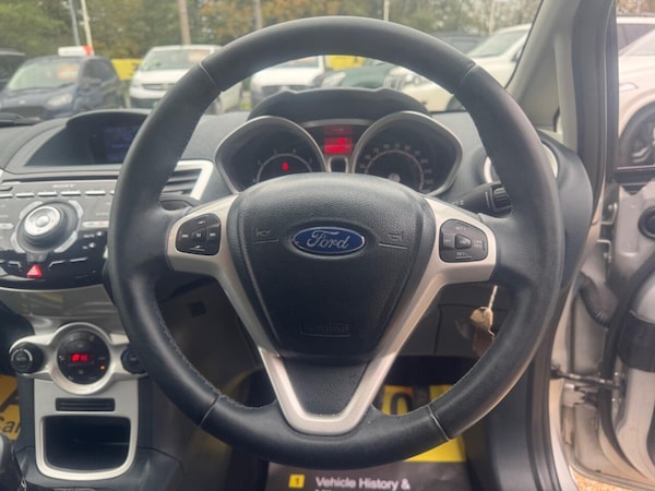 Used Ford Fiesta 2012 for sale - 76267321: Photo 28