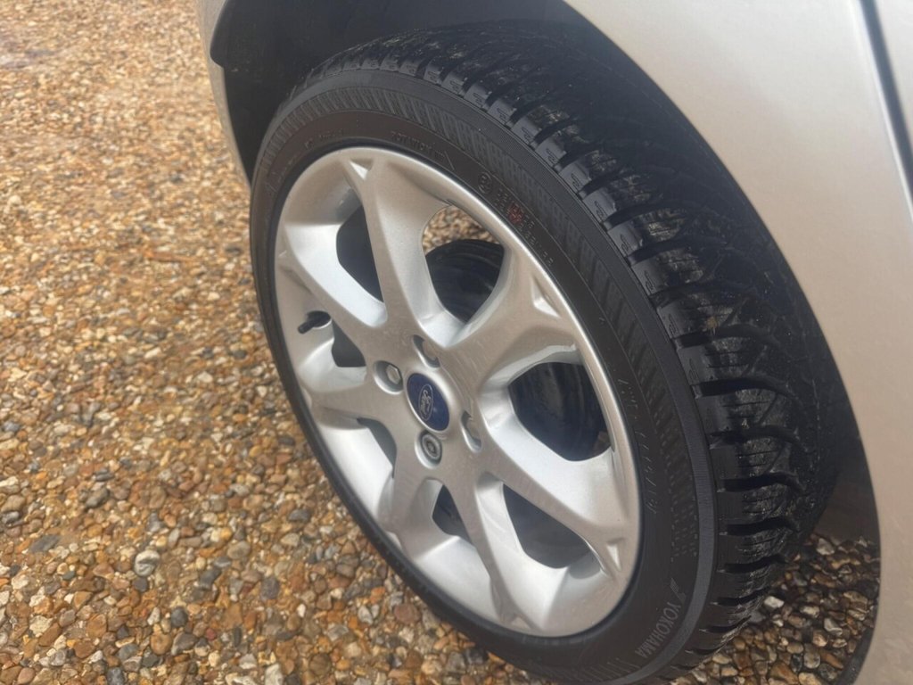 Used Ford Fiesta 2012 for sale - 76631813: Photo 8