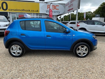 Used Dacia Sandero Stepway 2014 for sale - 78964341: Photo