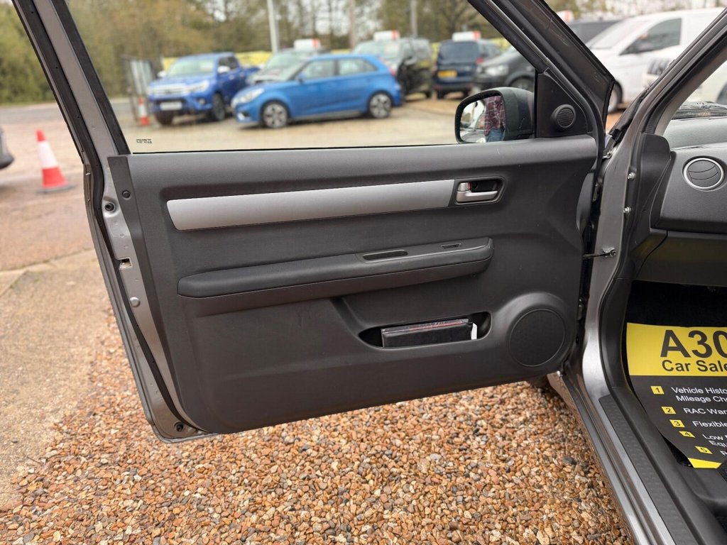 Used Suzuki Swift 2009 for sale - 76724580: Photo 32