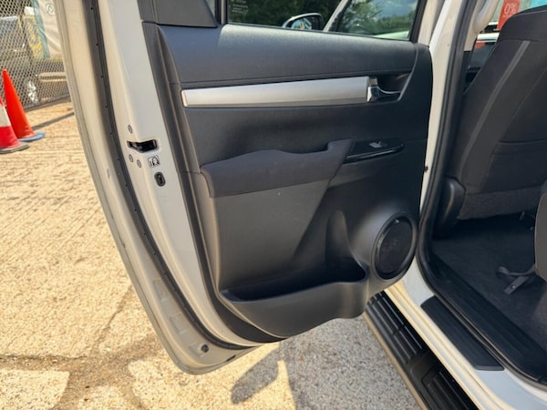 Used Toyota Hilux 2021 for sale - 76285287: Photo 43
