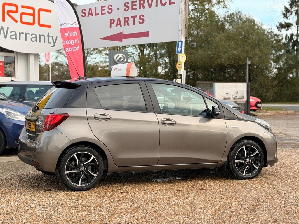 Used Toyota Yaris 2016 for sale - 76559360: Photo 12