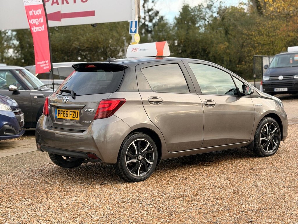 Used Toyota Yaris 2016 for sale - 76559360: Photo 15