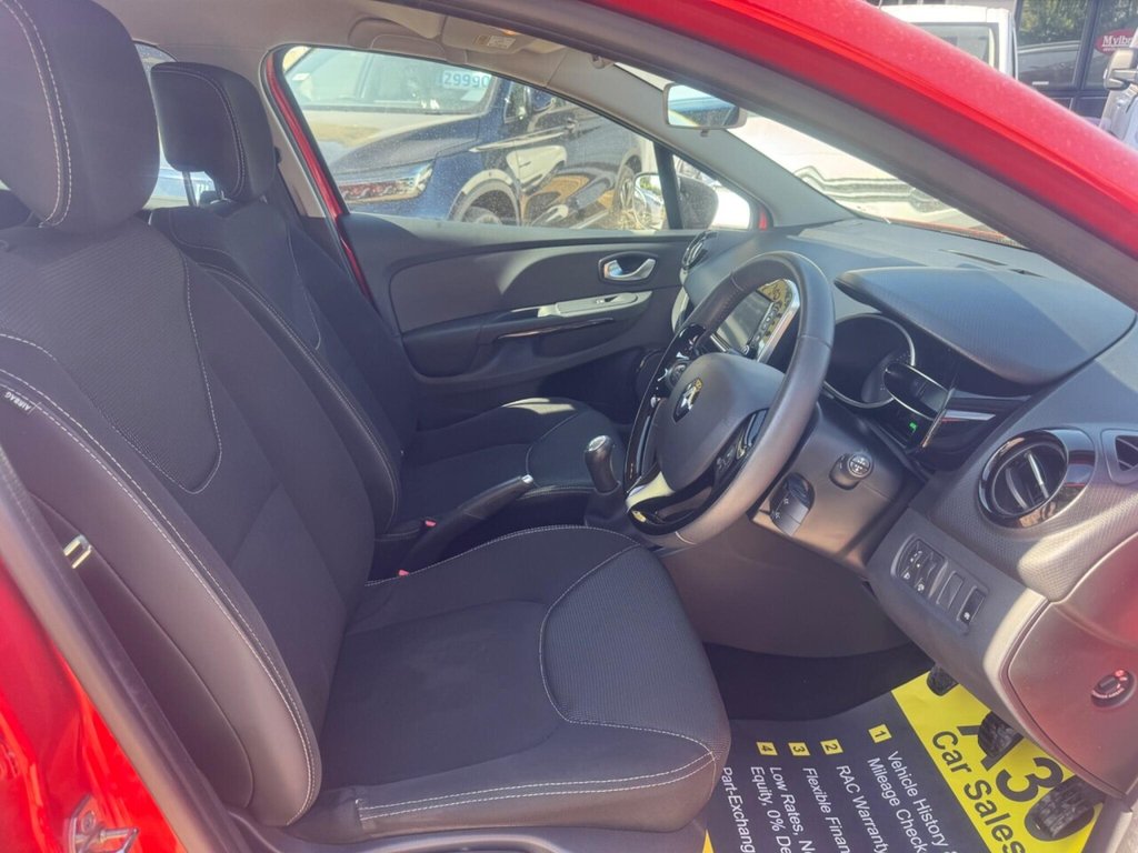Used Renault Clio 2015 for sale - 76303717: Photo 21
