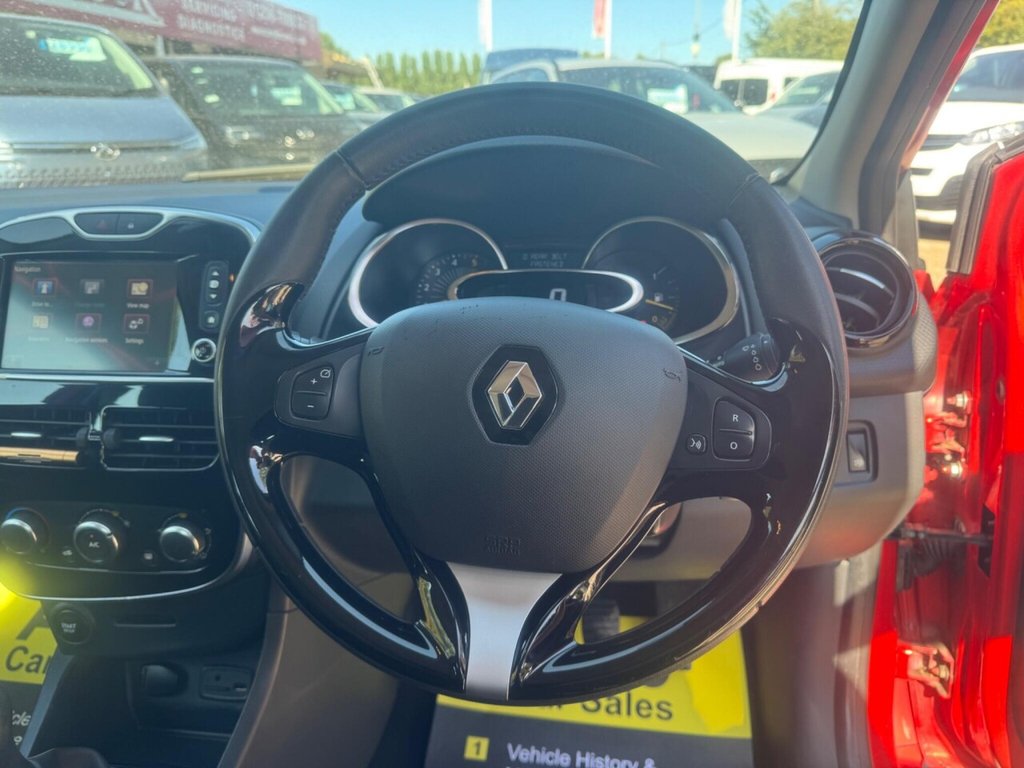 Used Renault Clio 2015 for sale - 76303717: Photo 23