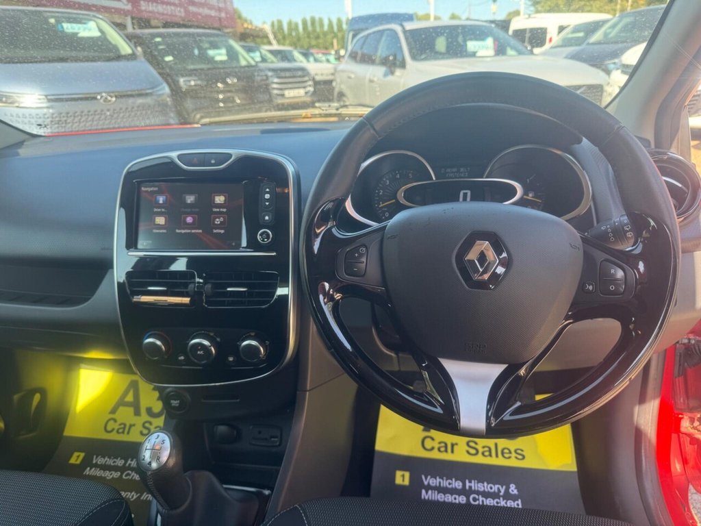 Used Renault Clio 2015 for sale - 76303717: Photo 26
