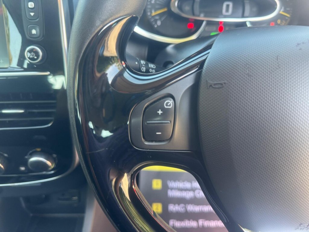 Used Renault Clio 2015 for sale - 76303717: Photo 32