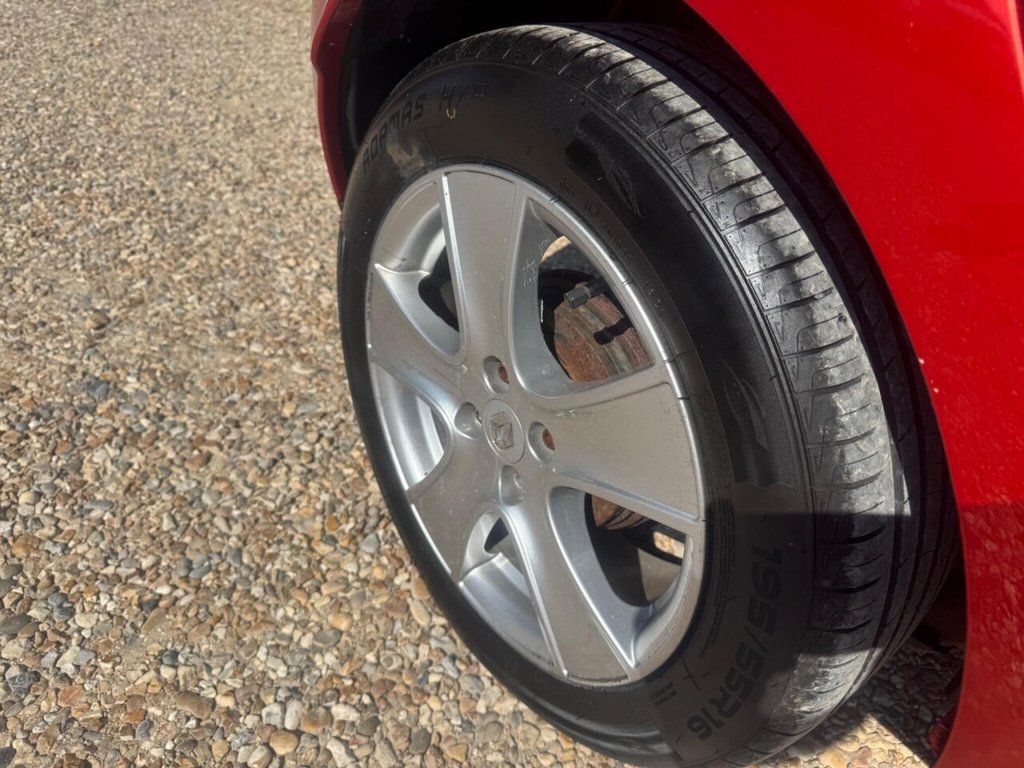 Used Renault Clio 2015 for sale - 76303717: Photo 9