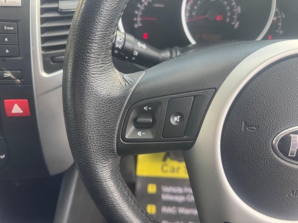 Used Kia Venga 2013 for sale - 76279621: Photo 22