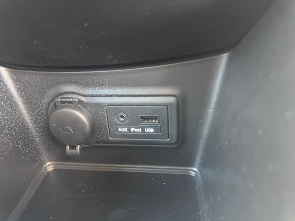 Used Kia Venga 2013 for sale - 76279621: Photo 31