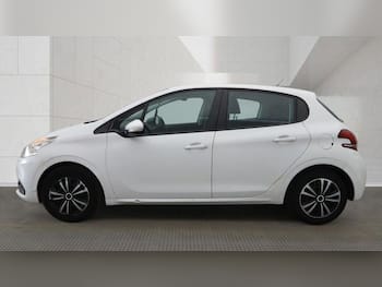 Used Peugeot 208 2016 for sale - 79675405: Photo
