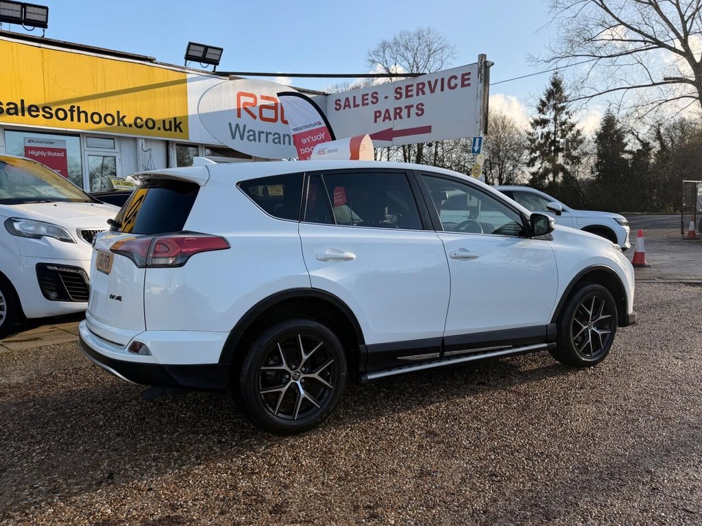 Used Toyota RAV4 2016 for sale - 77014471: Photo 10