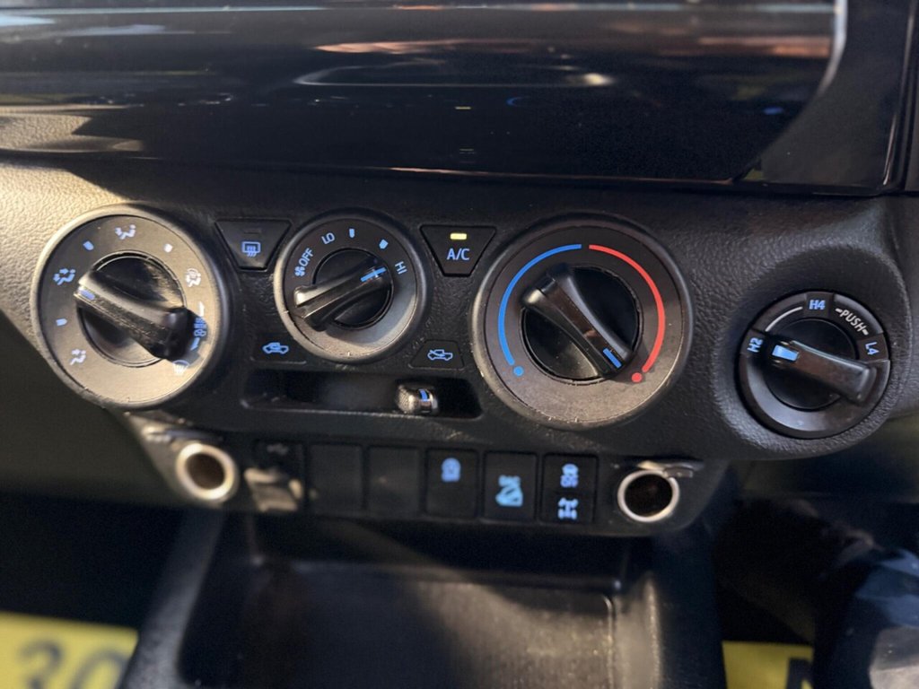 Used Toyota Hilux 2022 for sale - 77369691: Photo 49