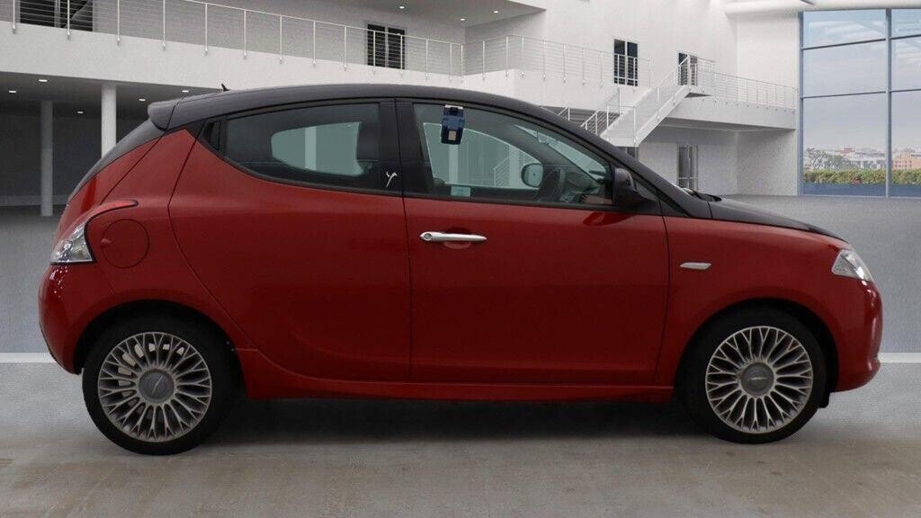 Used Chrysler Ypsilon 2013 for sale - 76285323: Photo 12