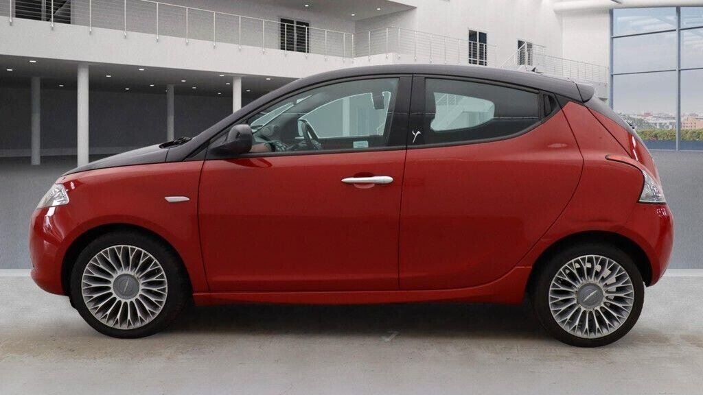 Used Chrysler Ypsilon 2013 for sale - 76285323: Photo 5