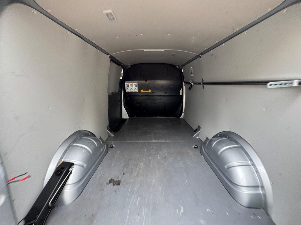 Used Volkswagen Transporter 2021 for sale - 76285346: Photo 36