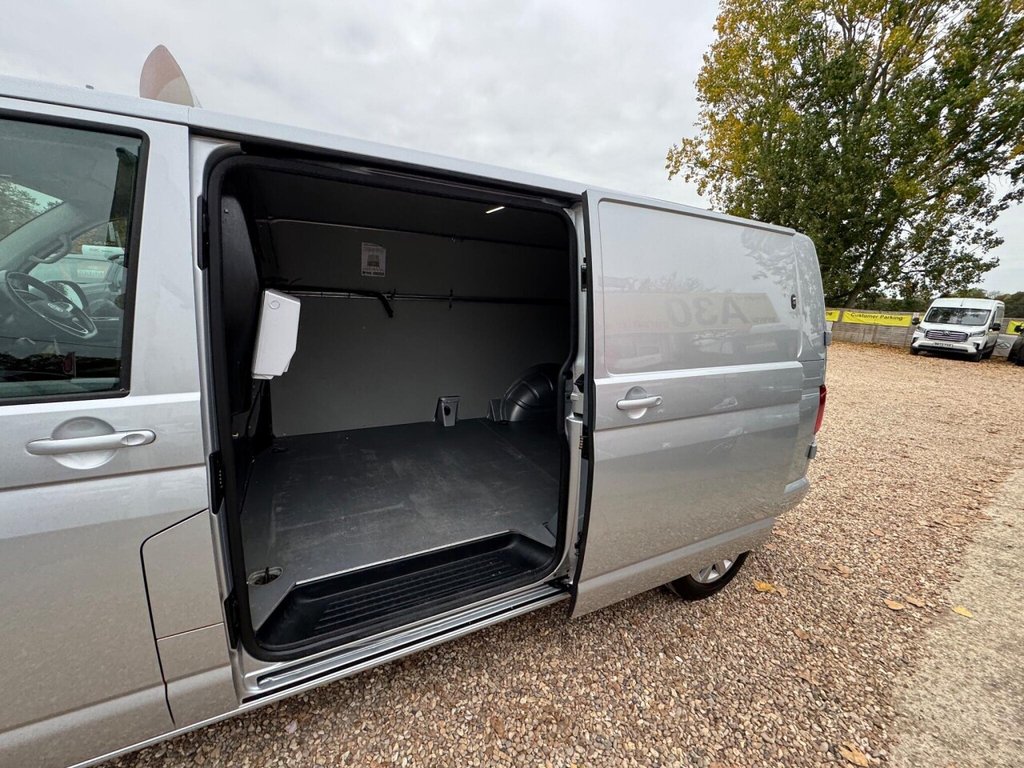 Used Volkswagen Transporter 2021 for sale - 76285346: Photo 40