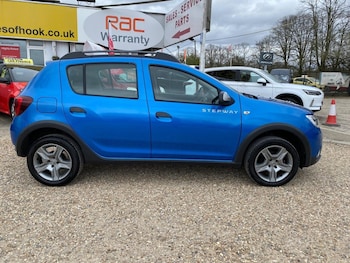 Used Dacia Sandero Stepway 2017 for sale - 78061865: Photo