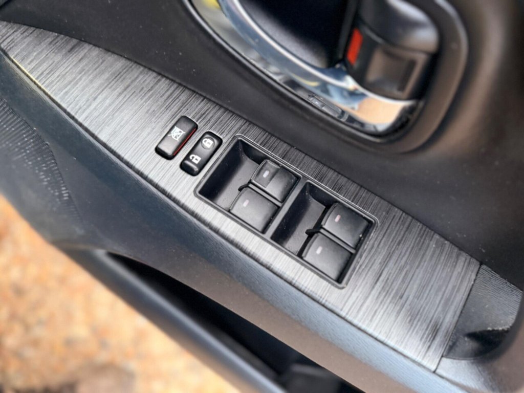 Used Toyota Avensis 2010 for sale - 77551707: Photo 35