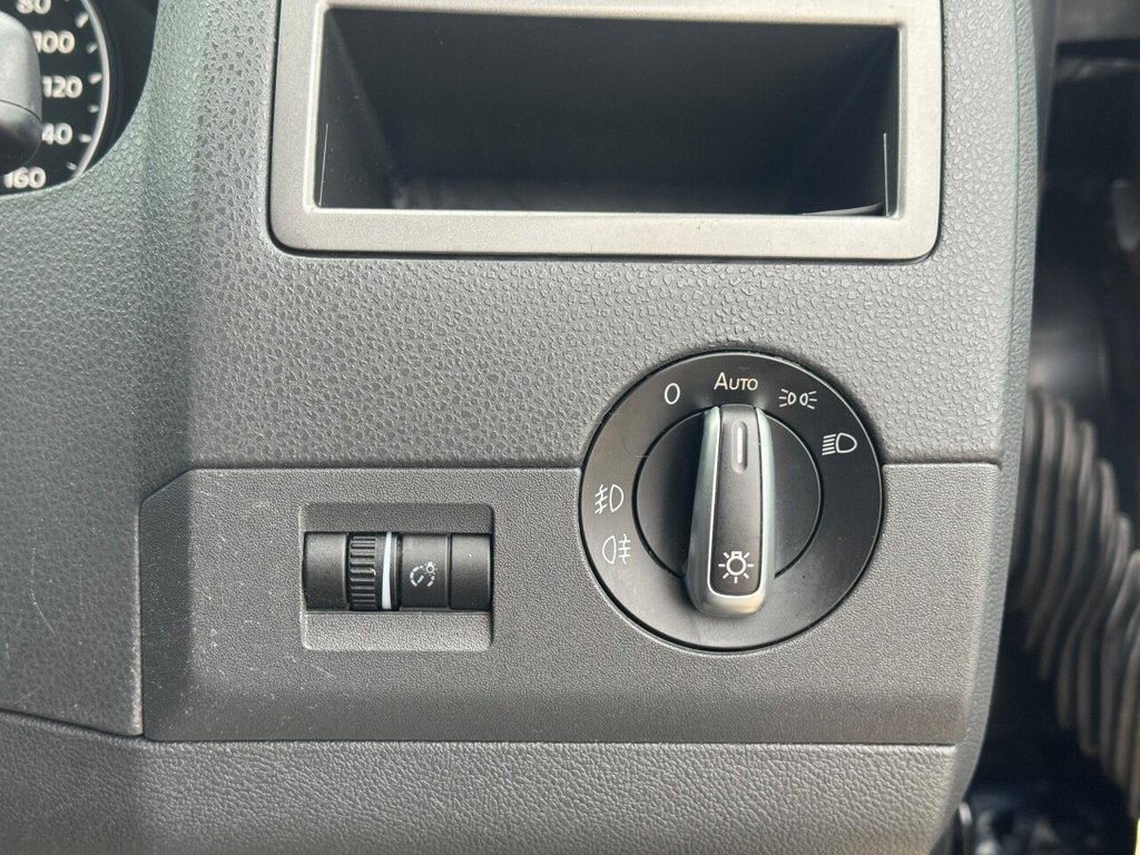 Used Volkswagen Caravelle 2015 for sale - 76285343: Photo 11