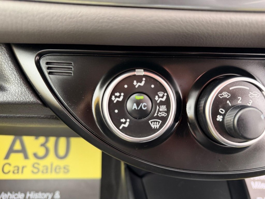 Used Toyota Yaris 2017 for sale - 78044753: Photo 47