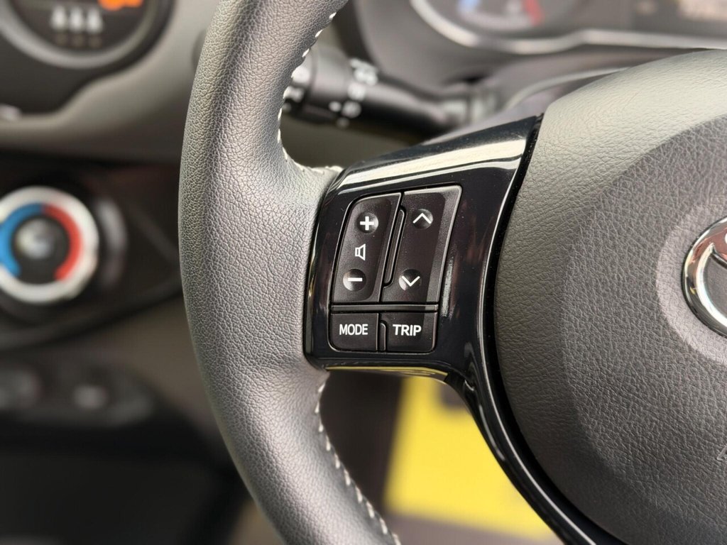 Used Toyota Yaris 2017 for sale - 78044753: Photo 48