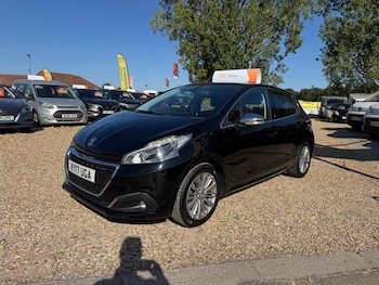 Used Peugeot 208 2017 for sale - 79607541: Photo