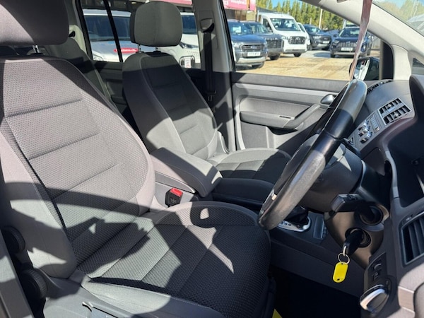 Used Volkswagen Touran 2015 for sale - 76285336: Photo 22
