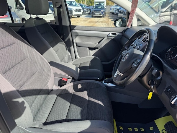 Used Volkswagen Touran 2015 for sale - 76285336: Photo 29