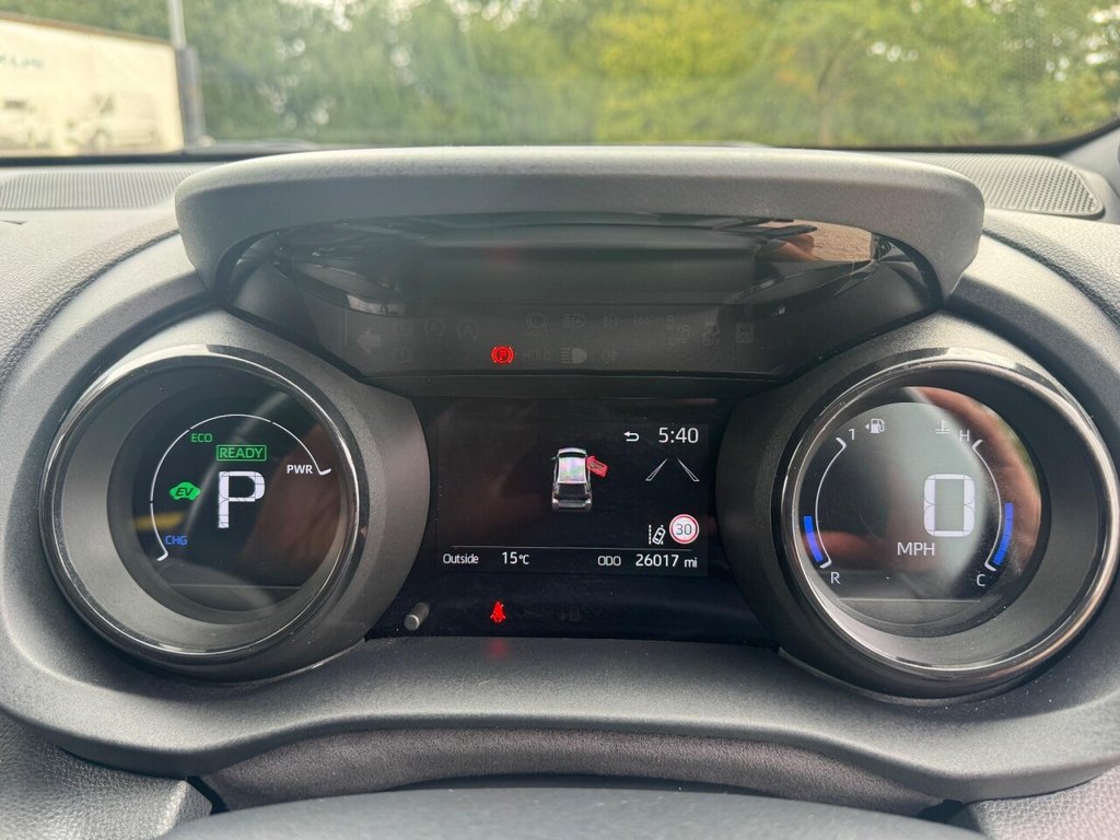 Used Toyota Yaris 2021 for sale - 76285329: Photo 47