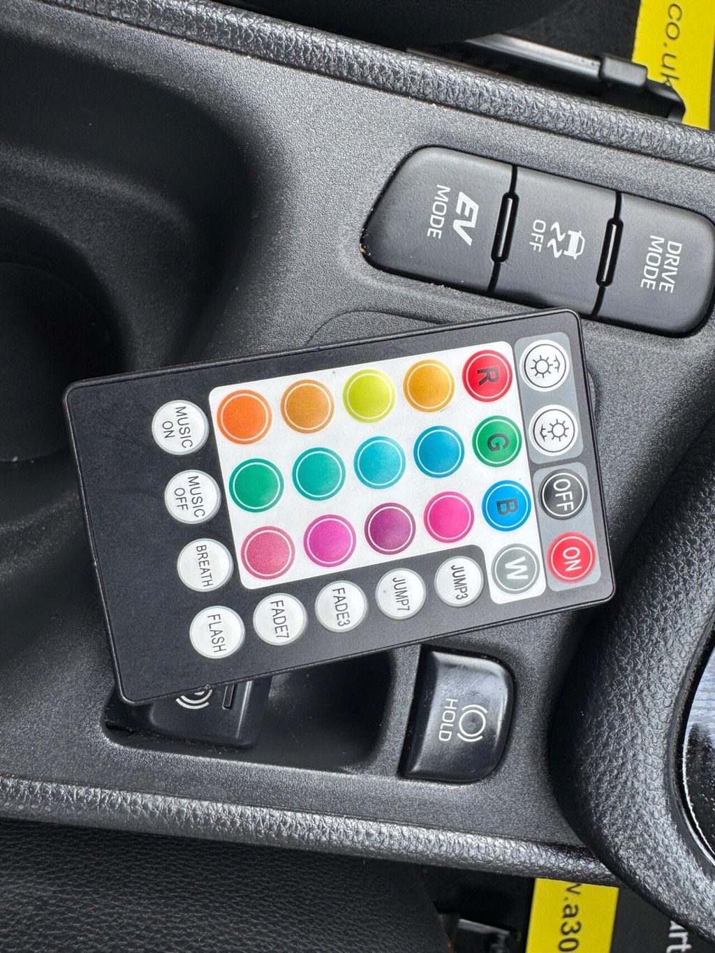 Used Toyota Yaris 2021 for sale - 76285329: Photo 5