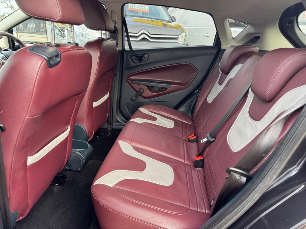 Used Ford Fiesta 2010 for sale - 77384600: Photo 42