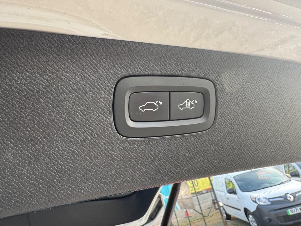 Used Volvo XC90 2022 for sale - 76285262: Photo 29